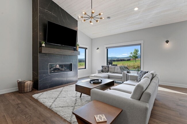 Photo - Fully Furnished Home!