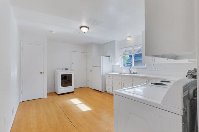 Photo - 4282 W Virginia Ave