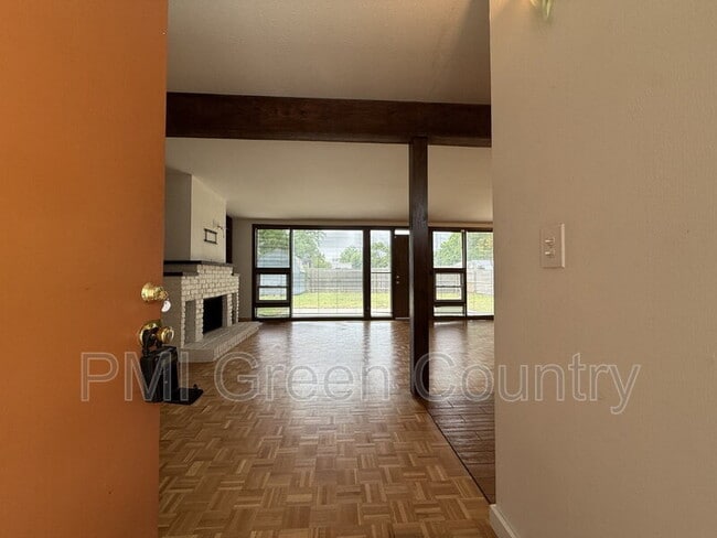 Photo - 4978 E 26th St