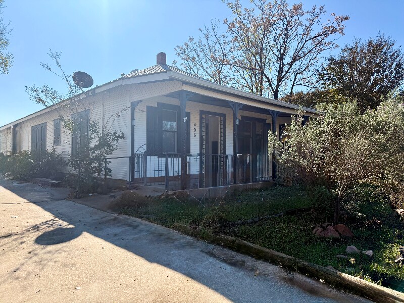 Photo - 306 W Wallace St