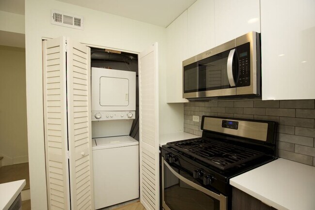 Photo - 843 W Grace St Unit 102H