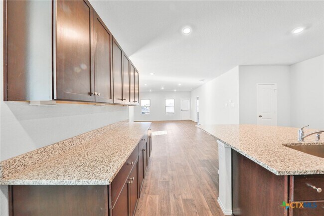 Photo - 813 Indigo Wy