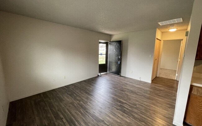 Photo - 407 E Dale St Unit B