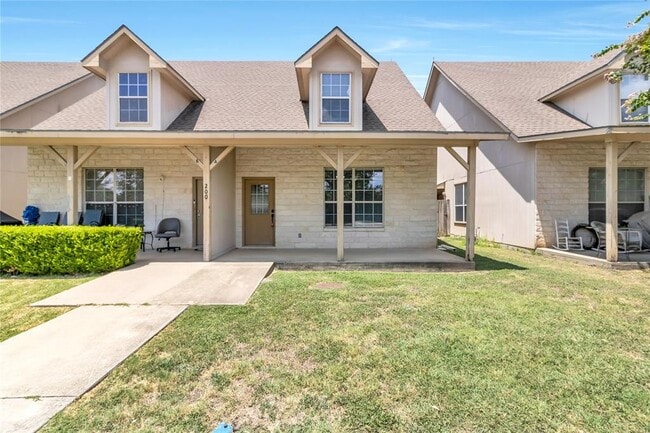 Building Photo - 200 Sandstone Dr
