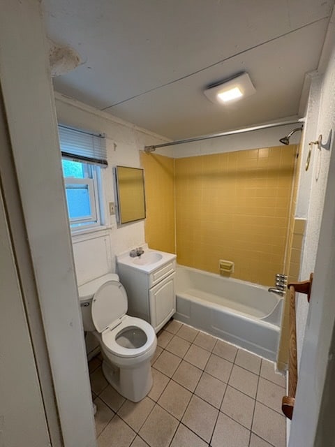 1st FL Bathroom - 35 Langslow St