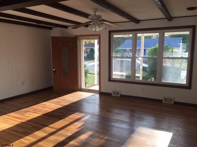 Photo - 11 Forrest Dr