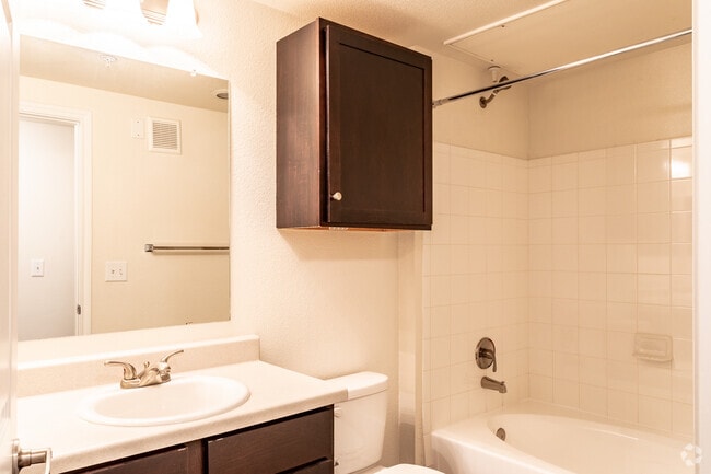 1HAB, 1BA - 589 ft² - The Lookout at Comanche Hill