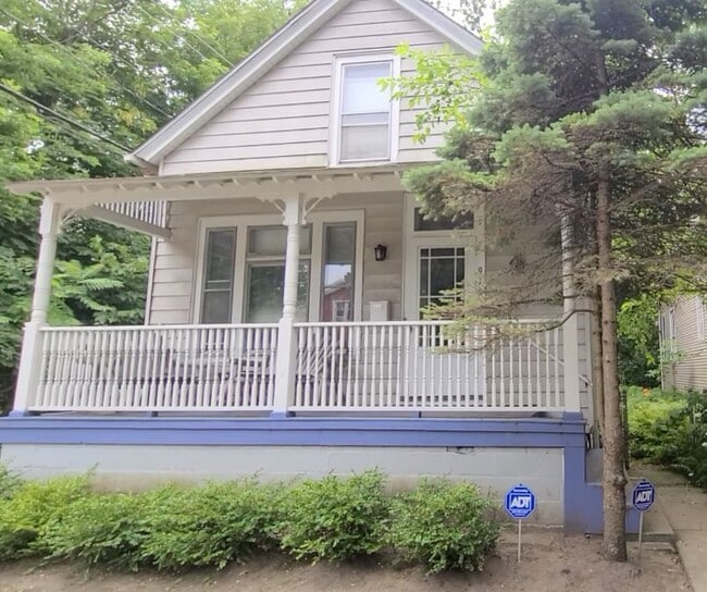 Building Photo - 910 Gaffield Pl Rental