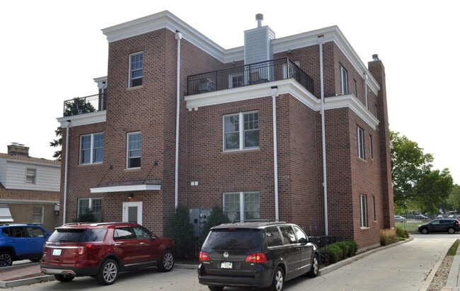 Photo - 1407 W Cossitt Ave Unit 4