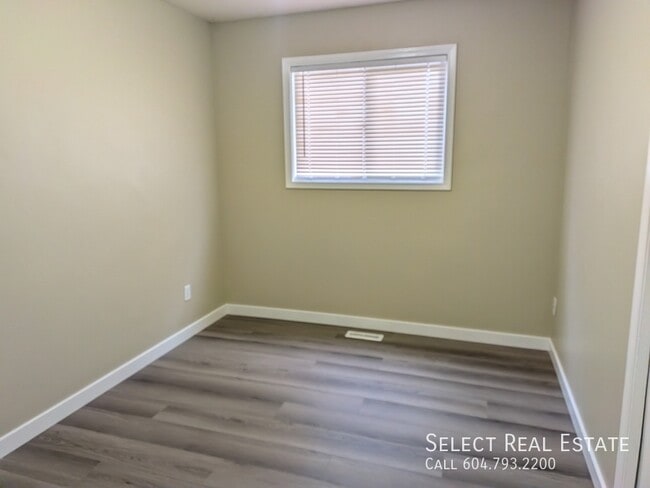 Photo - 46043 Mellard Ave Unit 2