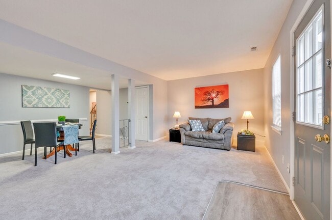 Photo - 1404 Wendfield Dr Townhome
