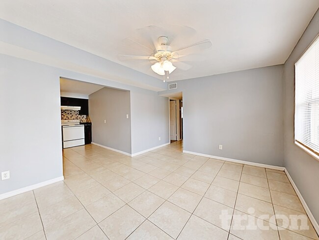 Photo - 651 12th Ave N