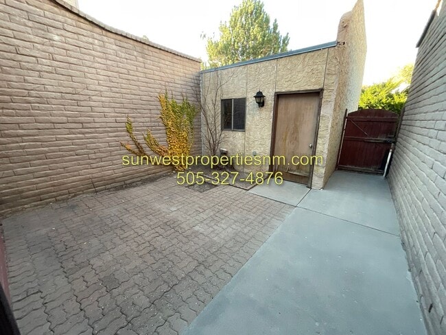 Photo - 2 Bedroom, 1.5 Bathroom with Garage