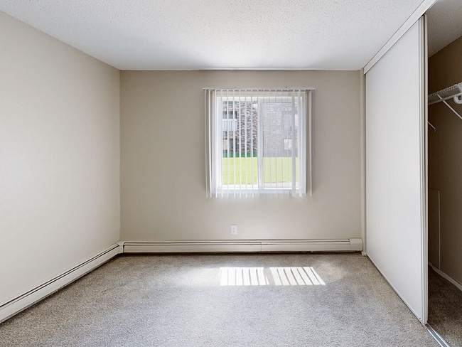 Building Photo - THE LEGACY