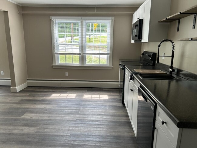 Photo - 365 Summer St