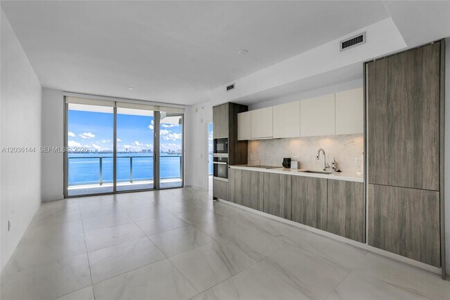 Photo - 2900 NE 7th Ave Unidad 1806