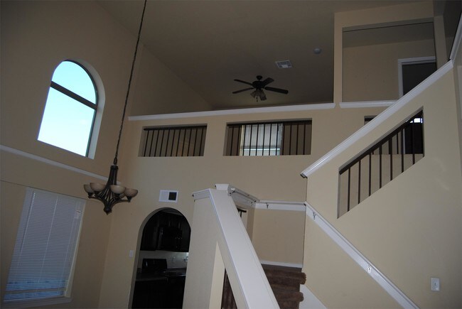 Photo - 370 Bentridge Drive