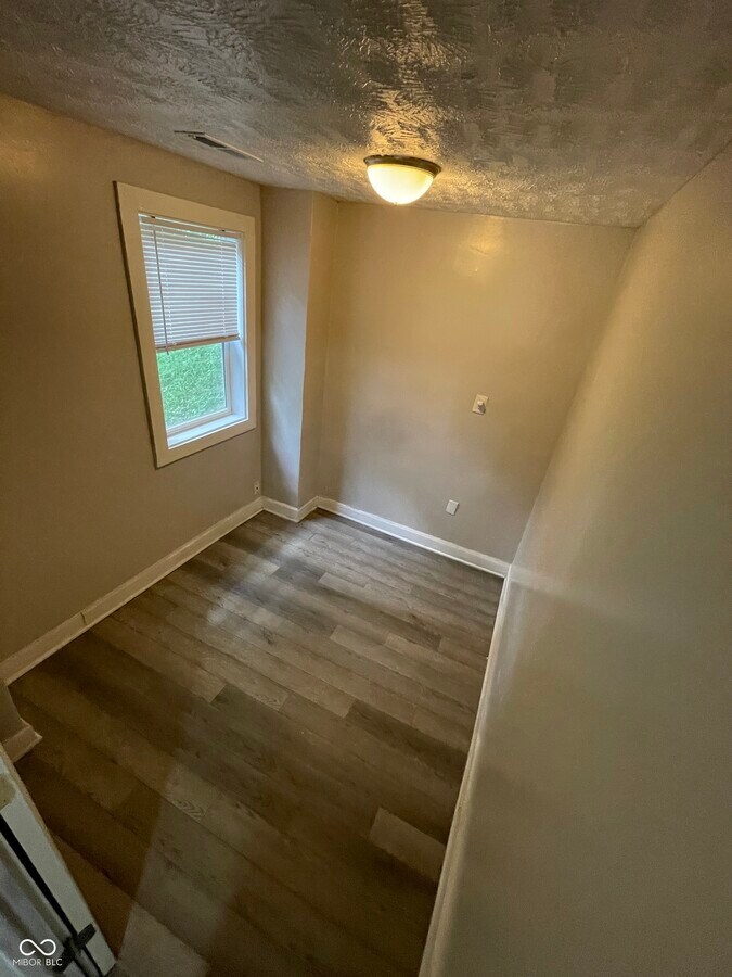Photo - 2930 N Dearborn St Unit A