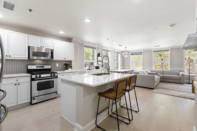 Photo - 812 Grand St Unit 210