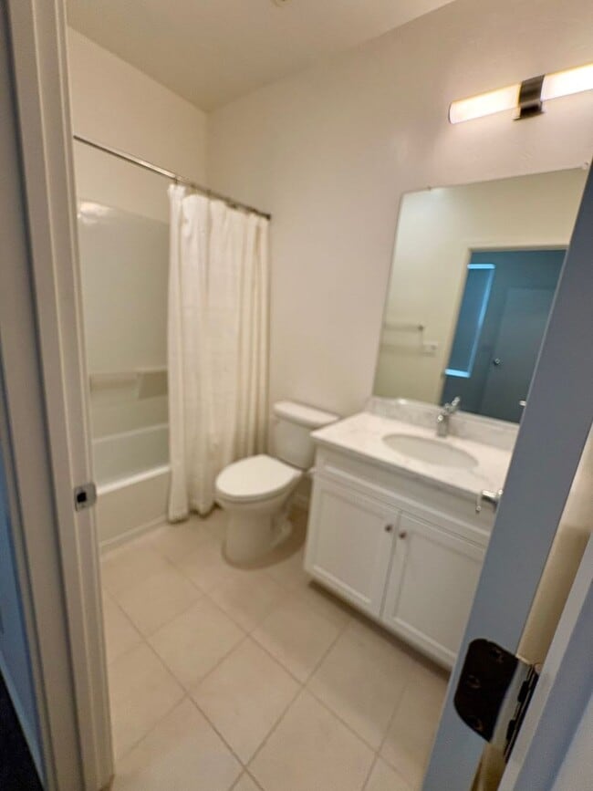 Photo - Vibrant 3 story 2bed/2.5bath home at the Mill at Broadway