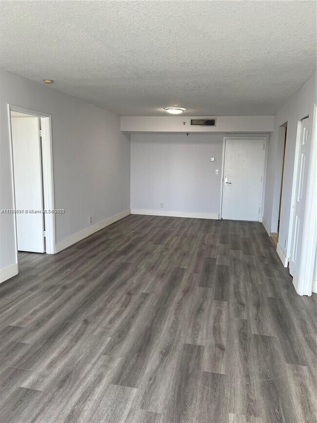 Photo - 3300 NE 192 St Unit 616