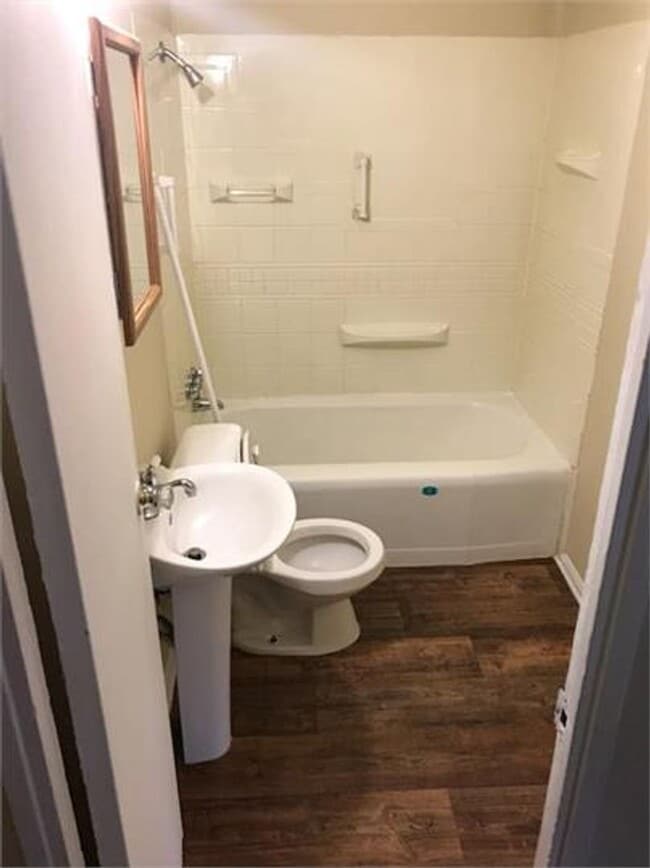 Photo - 1406 E Michigan Ave Unit 1406 1/2