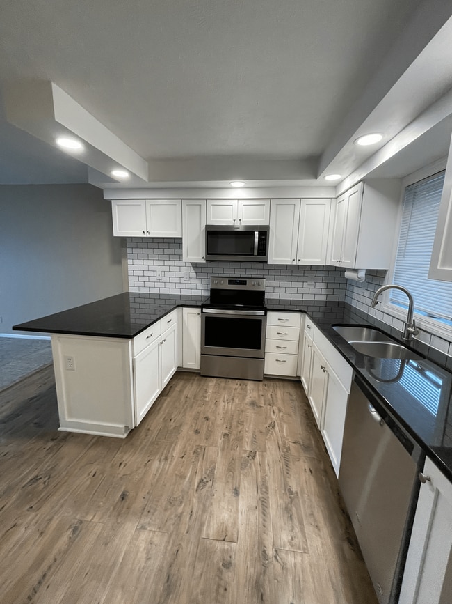 Photo - 602 W 23rd Ave Unit 602 W 23rd Ave #4 Bellevue, NE 68005