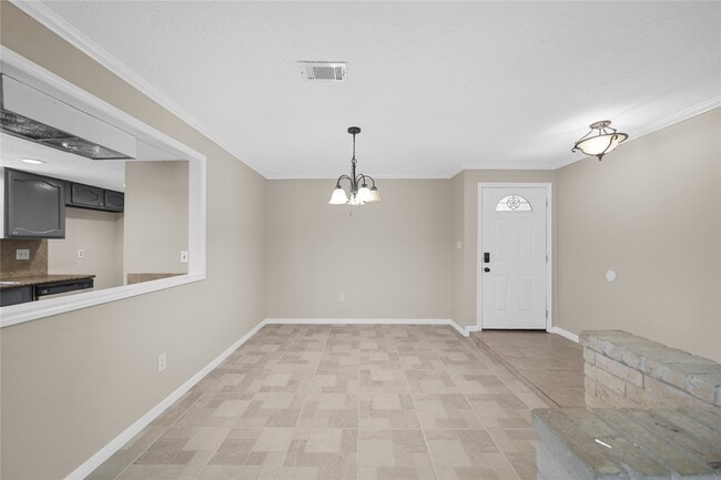 Building Photo - 16306 Forest Bend Ave