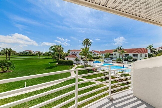 6059 Bahia Del Mar Blvd S