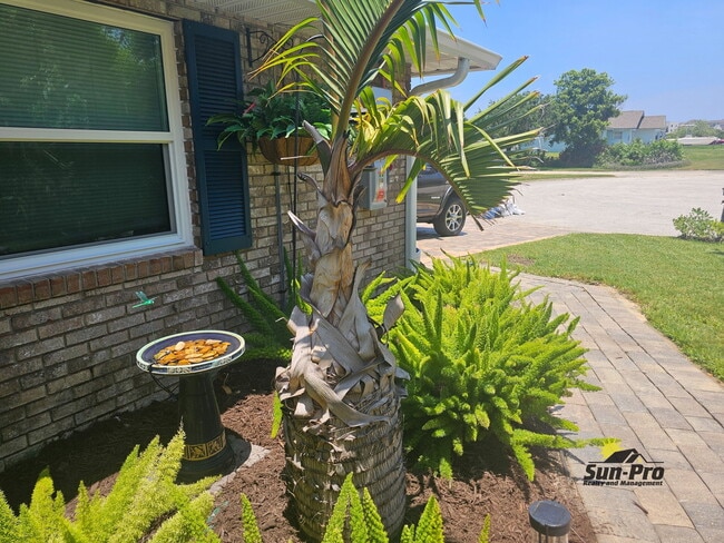 Photo - 139 Riverwalk Ct