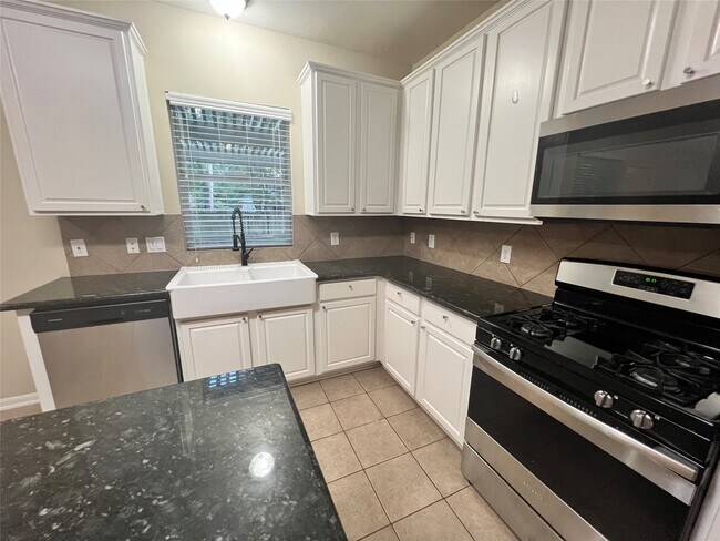 Photo - 15 Jewelsford Ct