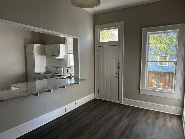 Photo - 451 Dalzell St