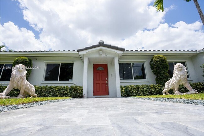 Photo - 31 SW 6th St