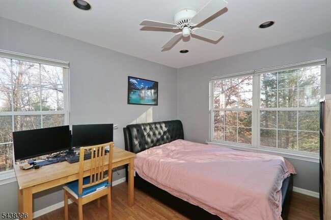 Photo - 13 Minuteman Ct