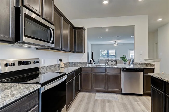 Photo - 8018 Vacek Meadows Loop Casa