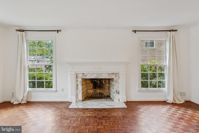 Photo - 4033 41st St N