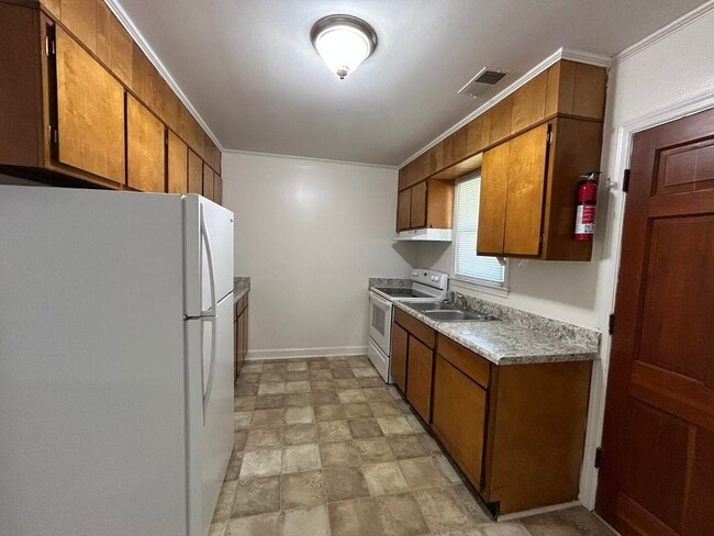 Photo - 326 W Hampton Ave