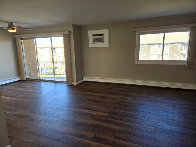 Photo - 4712 W 107th St Unidad 3D