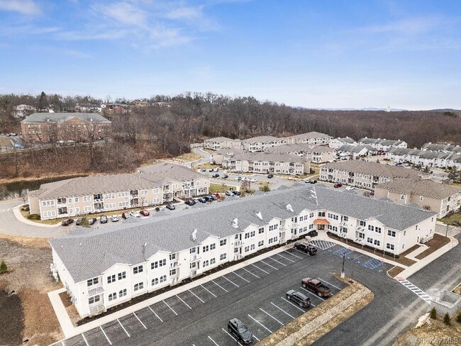 Building Photo - 306 Bluestone Ct Unit 216