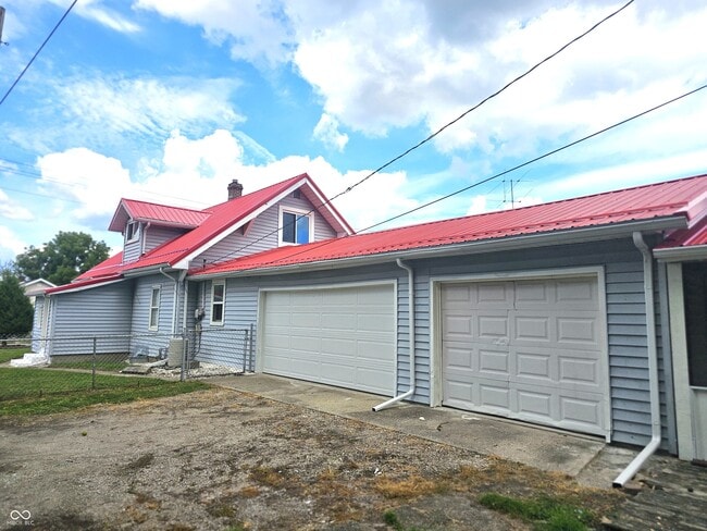 Building Photo - 2530 Lincoln St