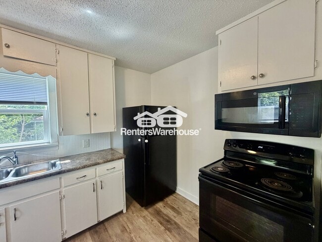 Photo - 1816 Francis Ave