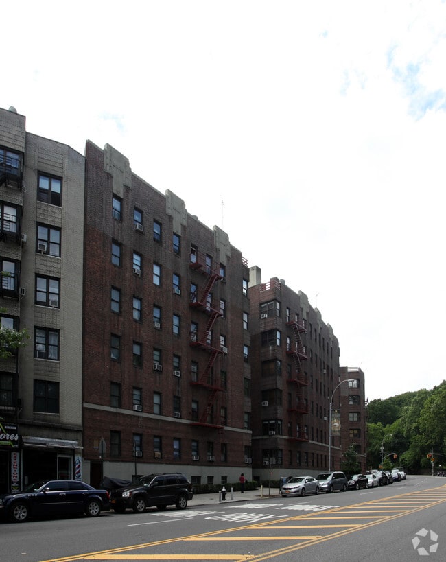 4700 Broadway