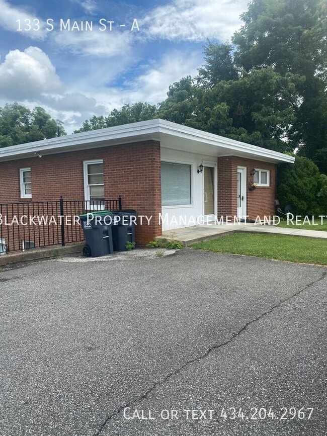 Photo - 133 S Main St Unit A