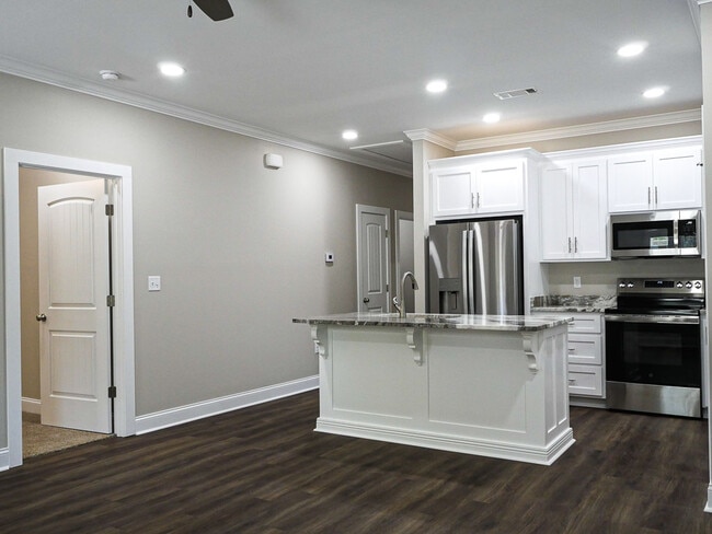 Photo - 1364 Summer Cir SW