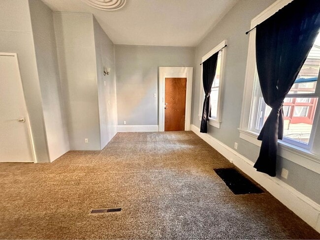 Photo - 1016 Haskell Ave Unit #2