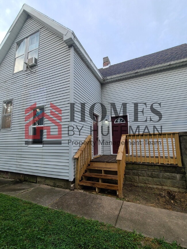 Building Photo - Westside Efficiency Unit A