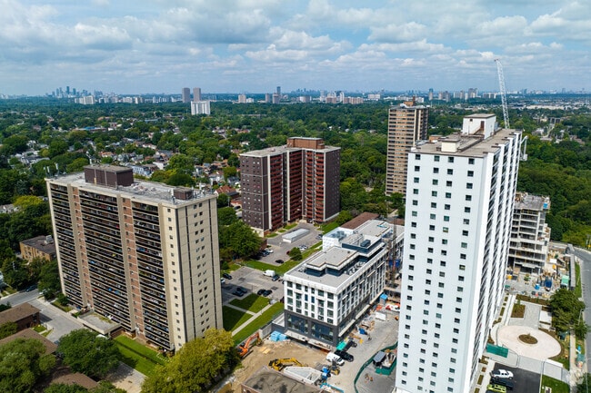 Building Photo - 165-195 Barrington Ave