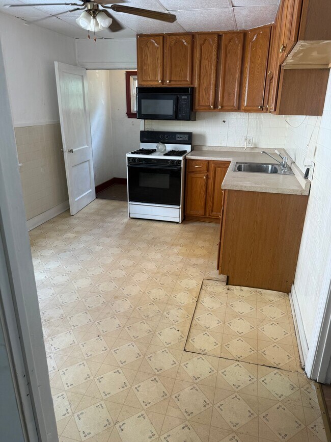 Photo - 273R Garfield St