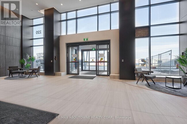 Photo - 220 Missinnihe Wy Unité 308