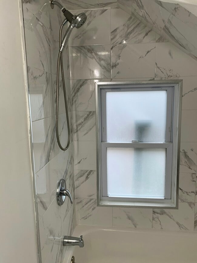 Photo - 141 Humphrey St Unit 3